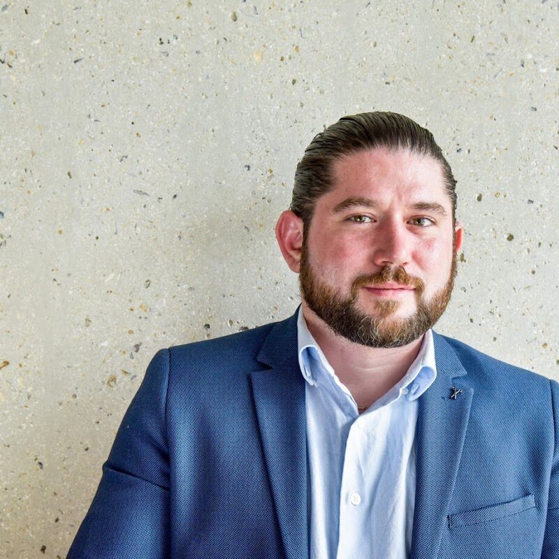 Portrait de Gabriel, président de Mon-Loyer.com — pilotage stratégique et accompagnement des dossiers locataires